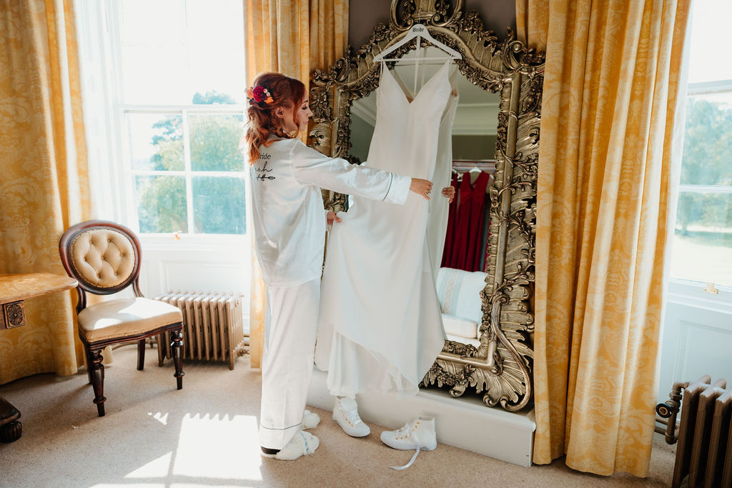 wedding dress shopping what do you need wiht mary gibson the celebrant angel aberdeen