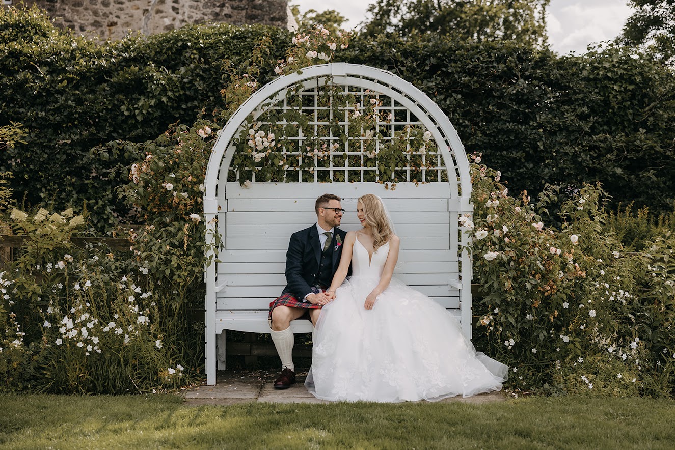 richard and heather tipping wedding with the celebrant angel aberdeen humanist wedding celebrant aberdeen. Barra barn aberdeenshire