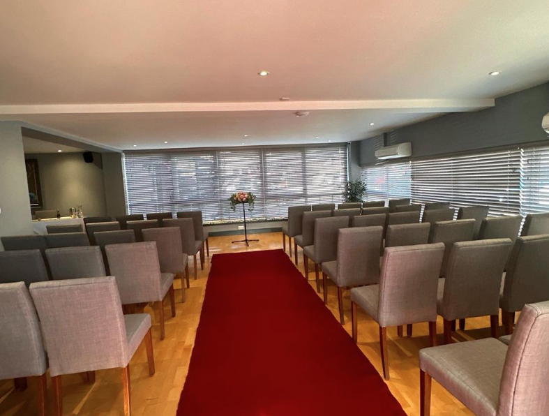 Dunavon house hotel dyce aberdeen initimate wedding venue in Aberdeen with the celebrant angel aberdeen