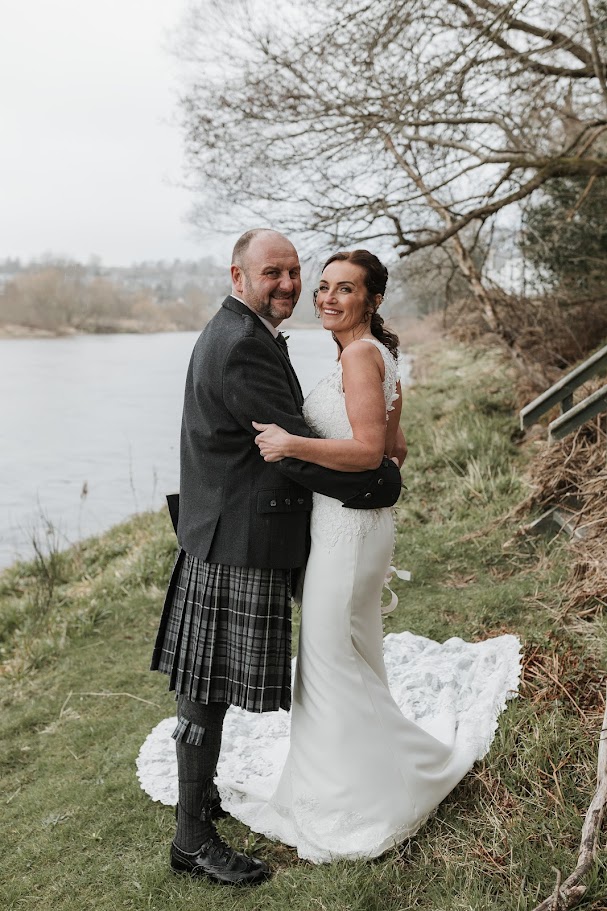 leeanne and kevin gray wedding with mary gibson the celebrant angel aberdeen humanist celebrant aberdeen