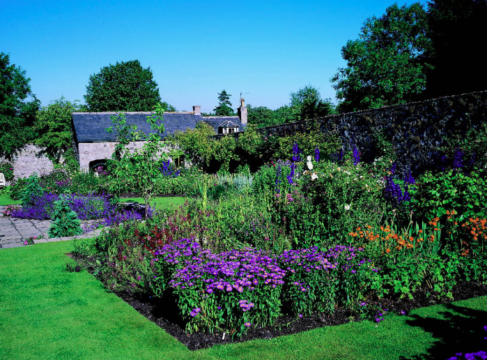 walled garden drum castle with the celebrant angel aberdeen