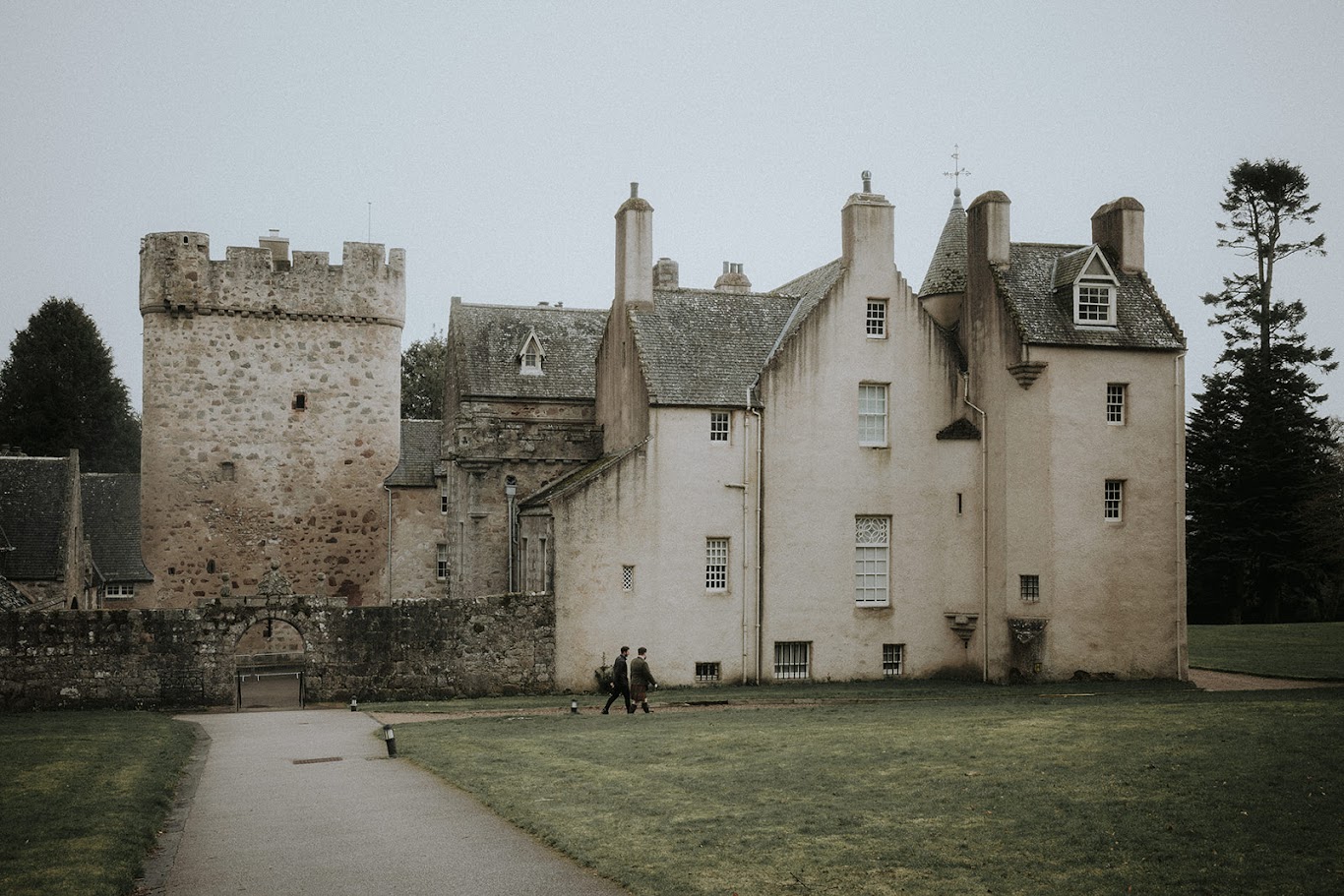 Drum castle for zoe and ryan's wedding