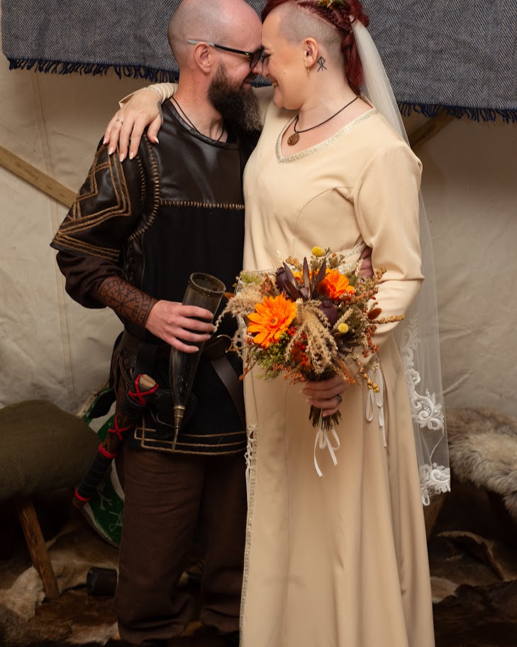 Hannah and Garry's viking wedding with mary gibson the celebrant angel aberdeen 