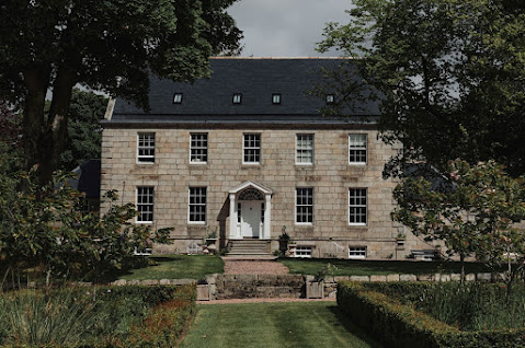 Yvonne and Stuart's wedding with mary gibson the celebrant angel Aberdeen Elrick house wedding venue aberdeenshire